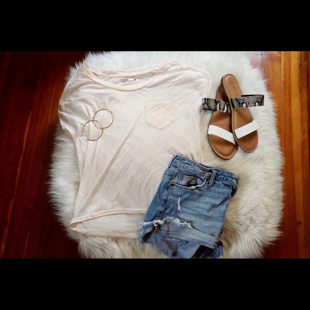 T-shirt.